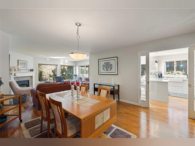 677 Windward Way, Qualicum Beach, BC, V9K 2K4 - 12