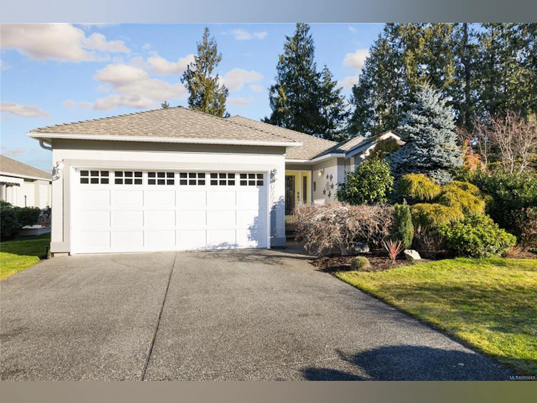 677 Windward Way, Qualicum Beach, BC, V9K 2K4 - 37