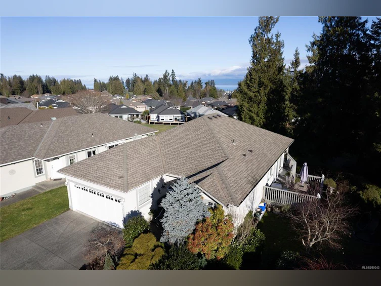 677 Windward Way, Qualicum Beach, BC, V9K 2K4 - 52