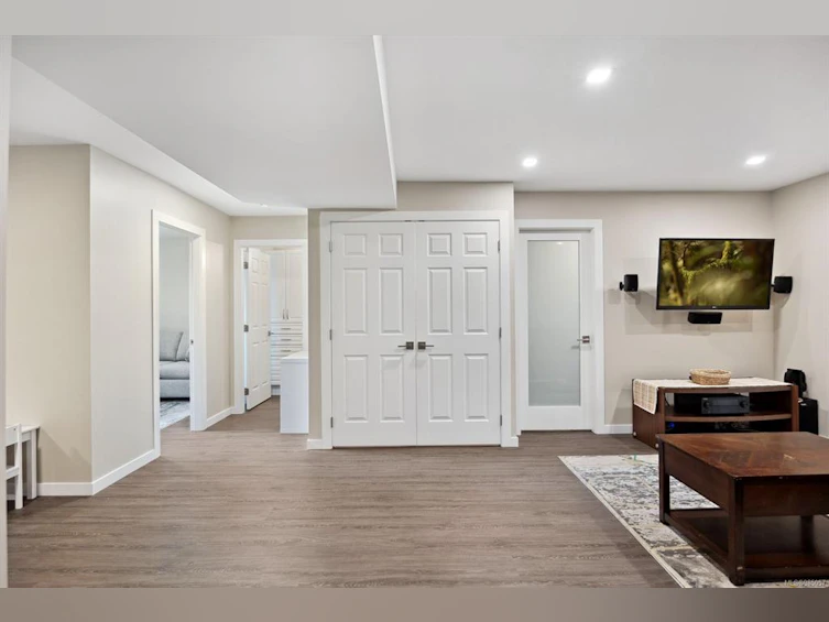 5626 1st Street, Union Bay, BC, V0R 3B0 - 10