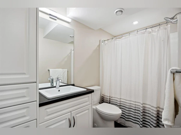 5626 1st Street, Union Bay, BC, V0R 3B0 - 12