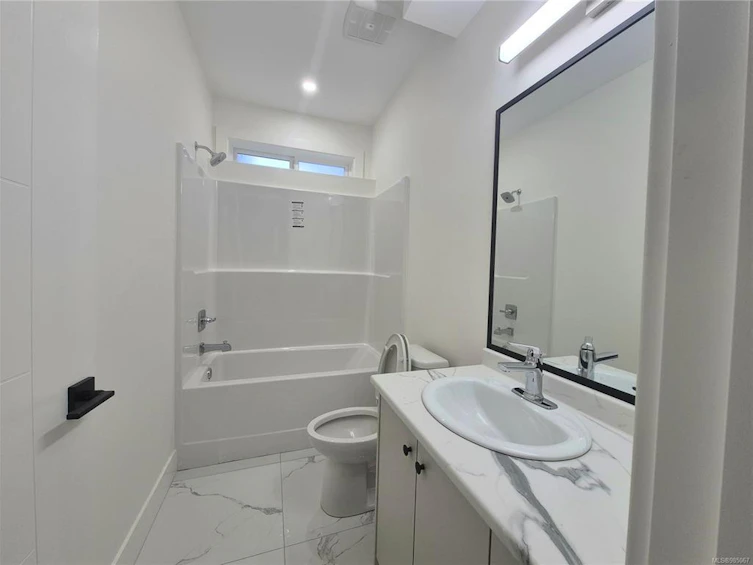 355 Avaani Way, Nanaimo, BC, V9R 4J5 - 24