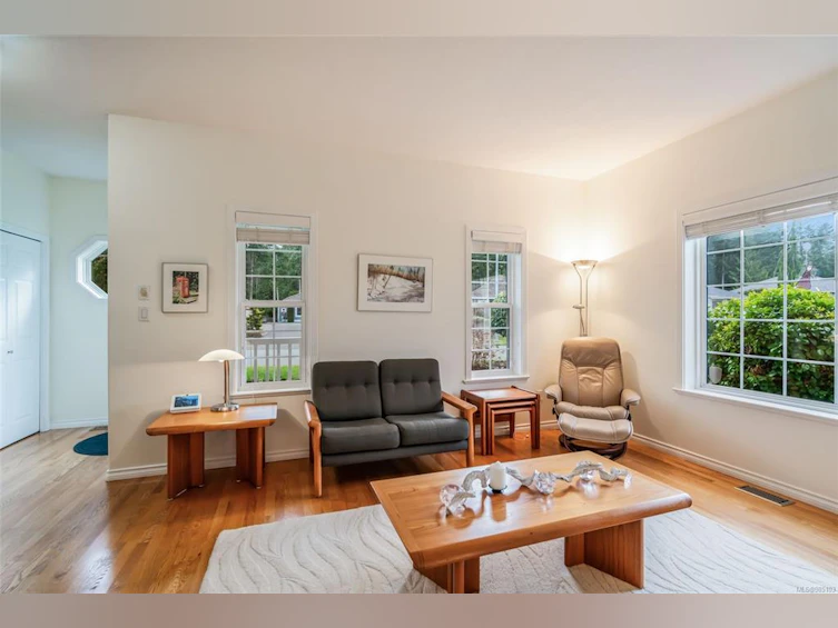 819 Tribune Place, Qualicum Beach, BC, V9K 2P1 - 18