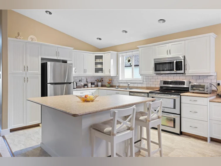 21 Trill Drive, Parksville, BC, V9P 2W6 - 4