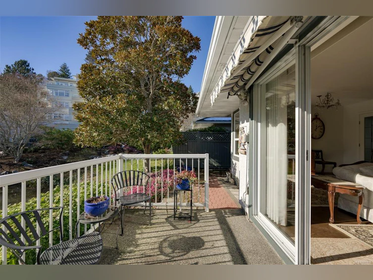 39-5110 Cordova Bay Road, Saanich, BC, V8Y 2K5 - 12