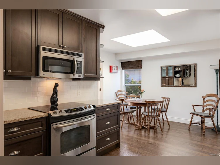 39-5110 Cordova Bay Road, Saanich, BC, V8Y 2K5 - 23
