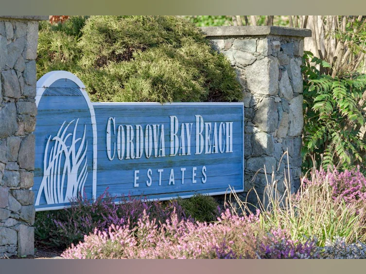 39-5110 Cordova Bay Road, Saanich, BC, V8Y 2K5 - 44