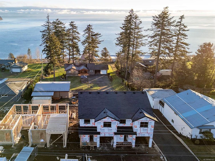 B-1373 Galerno Road, Campbell River, BC, V9W 1J8 - 4