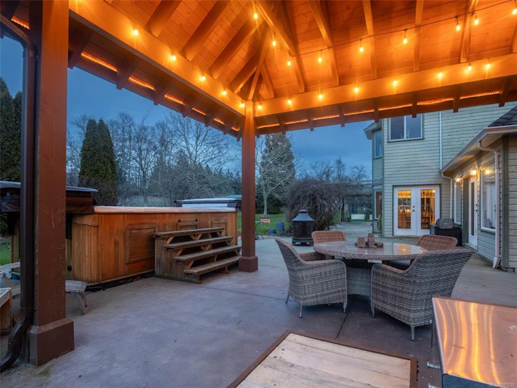 802 Towner Park Road, North Saanich, BC, V8L 5L6 - 4