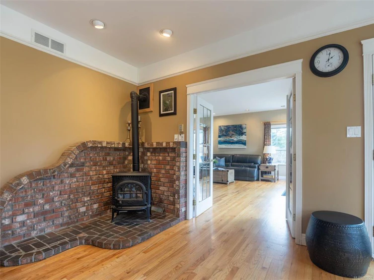 802 Towner Park Road, North Saanich, BC, V8L 5L6 - 21