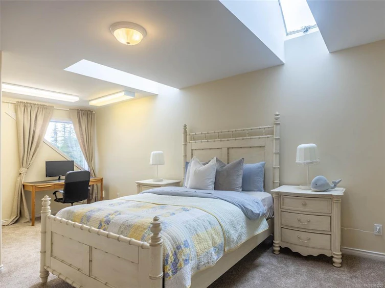 802 Towner Park Road, North Saanich, BC, V8L 5L6 - 31