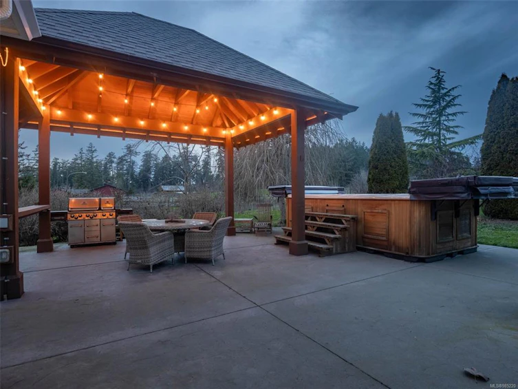 802 Towner Park Road, North Saanich, BC, V8L 5L6 - 37