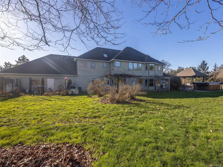 802 Towner Park Road, North Saanich, BC, V8L 5L6 - 40