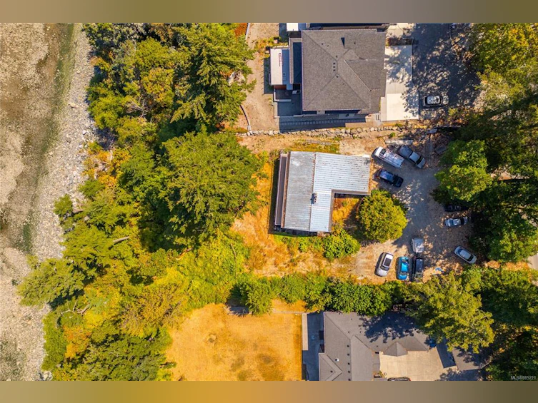 4601 Cordova Bay Road, Saanich, BC, V8X 3V6 - 5