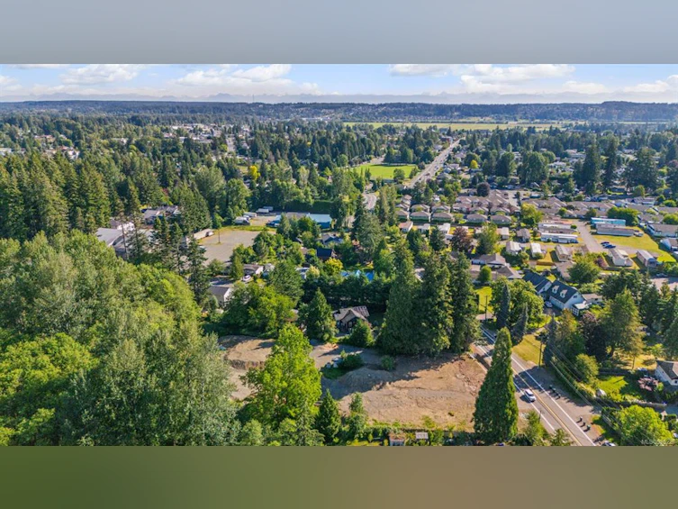 1927 Cumberland Road, Courtenay, BC - 11