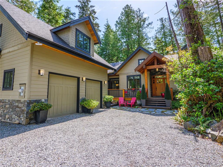 760 Marine Drive, Ucluelet, BC, V0R 3A0 - 2
