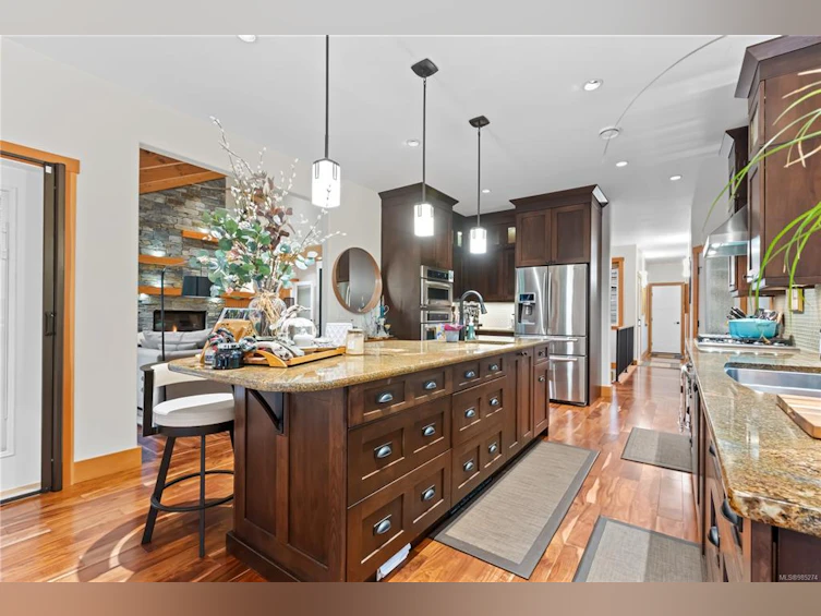 760 Marine Drive, Ucluelet, BC, V0R 3A0 - 9