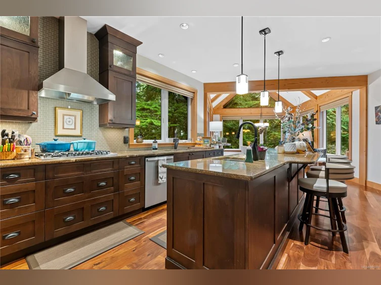 760 Marine Drive, Ucluelet, BC, V0R 3A0 - 12