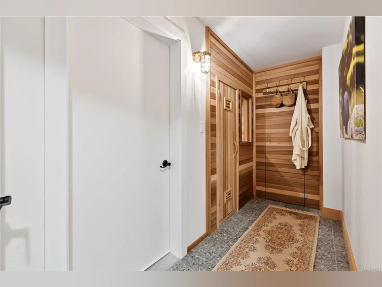 760 Marine Drive, Ucluelet, BC, V0R 3A0 - 34