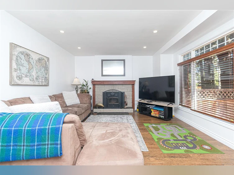 2433 Sooke Road, Colwood, BC, V9B 1Y1 - 4