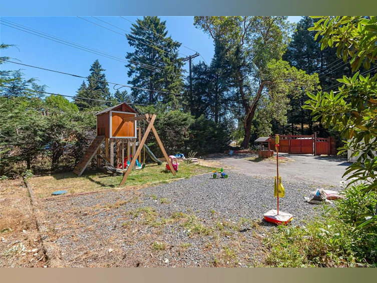 2433 Sooke Road, Colwood, BC, V9B 1Y1 - 30