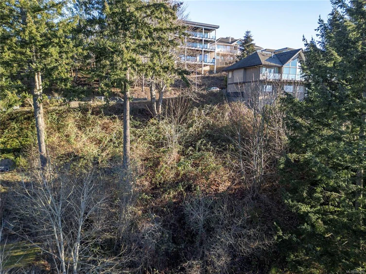1940 Snowbird Lane, Courtenay, BC, V9N 9C4 - 2