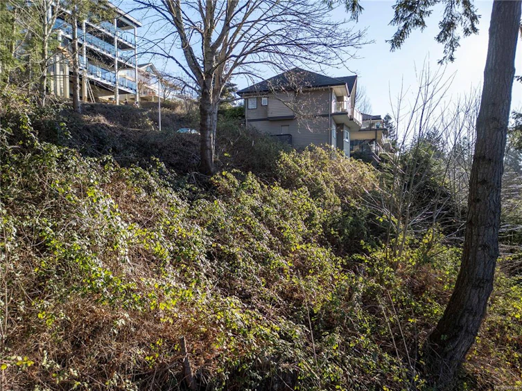 1940 Snowbird Lane, Courtenay, BC, V9N 9C4 - 4