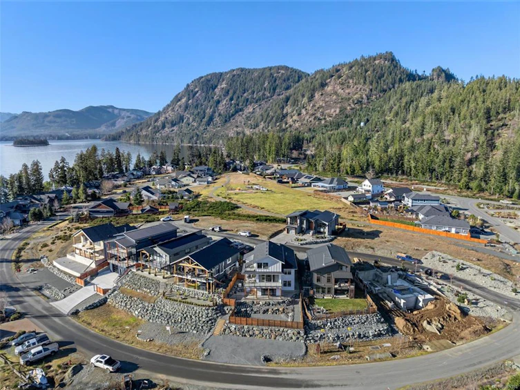 9386 Lakefront Rise, Lake Cowichan, BC, V0R 2G1 - 10