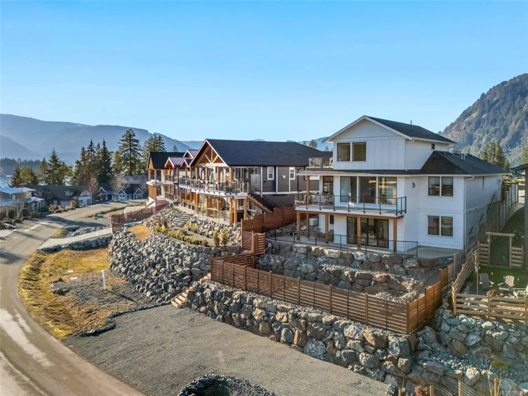 9386 Lakefront Rise, Lake Cowichan, BC, V0R 2G1
