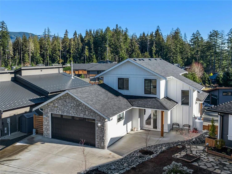 9386 Lakefront Rise, Lake Cowichan, BC, V0R 2G1 - 2