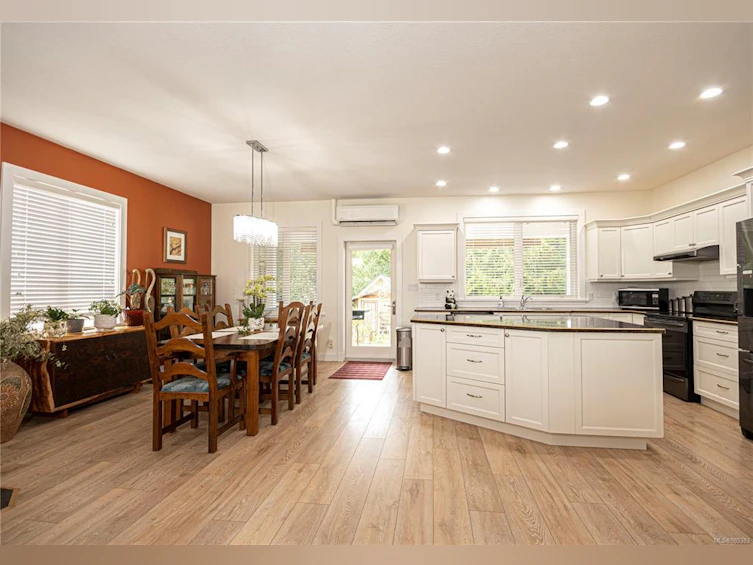 442 Winter Drive, Lake Cowichan, BC, V0R 1G1 - 2