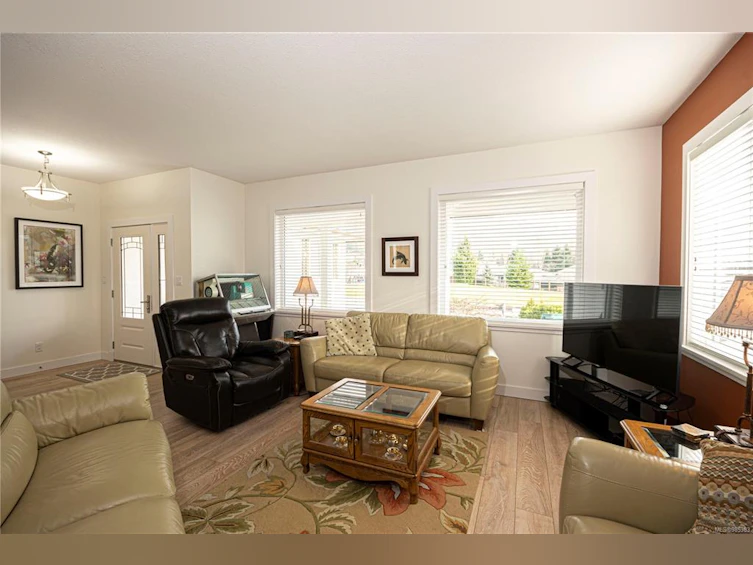 442 Winter Drive, Lake Cowichan, BC, V0R 1G1 - 4