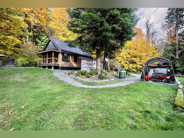 6049 W Riverbottom Road, Lake Cowichan, BC, V9L 6H7 - 7