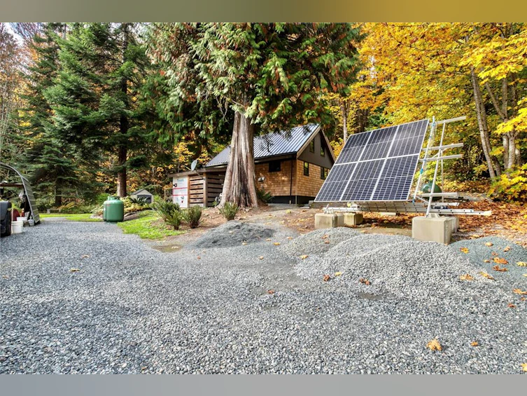 6049 W Riverbottom Road, Lake Cowichan, BC, V9L 6H7 - 8