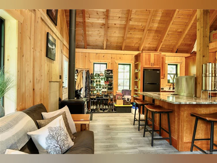 6049 W Riverbottom Road, Lake Cowichan, BC, V9L 6H7 - 14