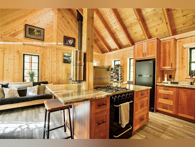 6049 W Riverbottom Road, Lake Cowichan, BC, V9L 6H7 - 21