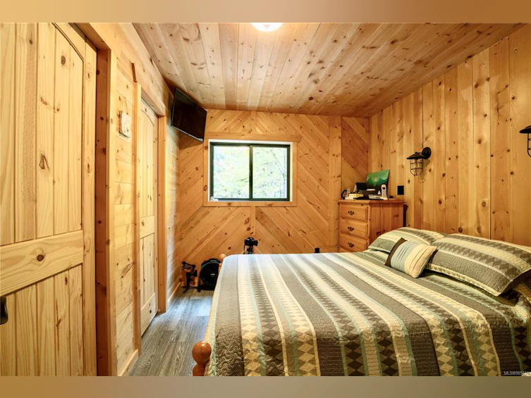 6049 W Riverbottom Road, Lake Cowichan, BC, V9L 6H7 - 32