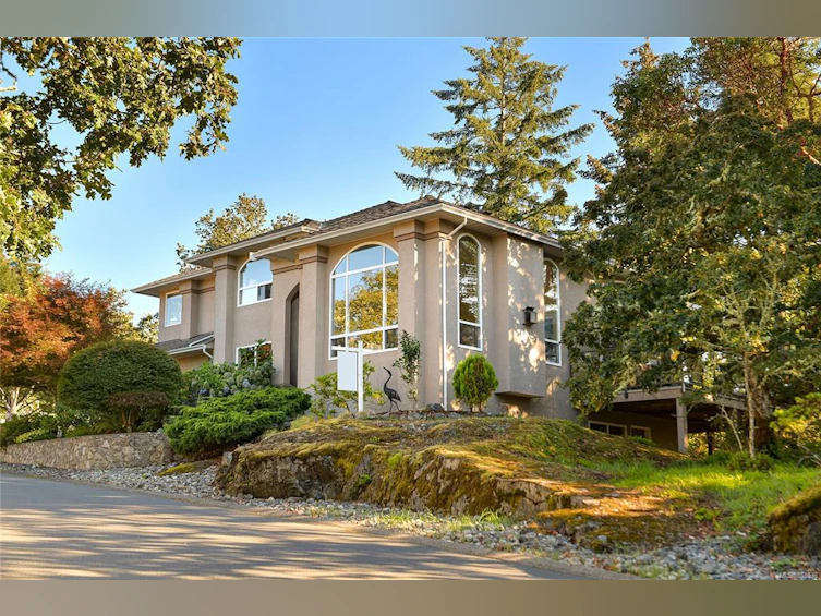 6782 Greig Court, Central Saanich, BC, V8M 2G4 - 2