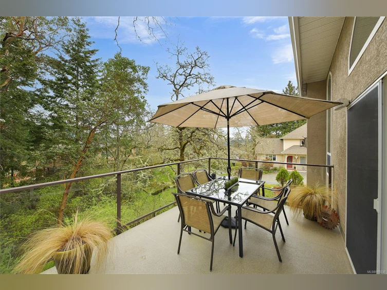 6782 Greig Court, Central Saanich, BC, V8M 2G4 - 27