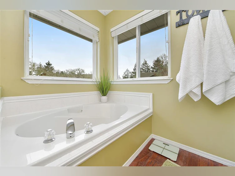 6782 Greig Court, Central Saanich, BC, V8M 2G4 - 38