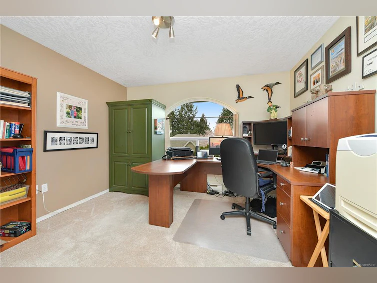 6782 Greig Court, Central Saanich, BC, V8M 2G4 - 40