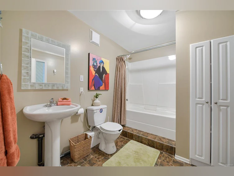 6782 Greig Court, Central Saanich, BC, V8M 2G4 - 46