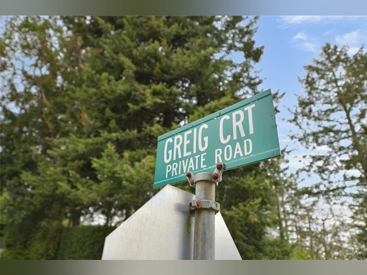 6782 Greig Court, Central Saanich, BC, V8M 2G4 - 71