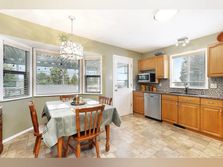2614 Calnan Crescent, Cumberland, BC, V0R 1S0 - 13