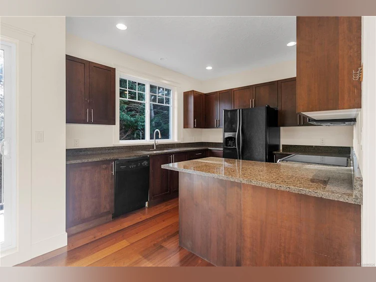 9-4289 Wilkinson Road, Saanich, BC, V8Z 5B2 - 8