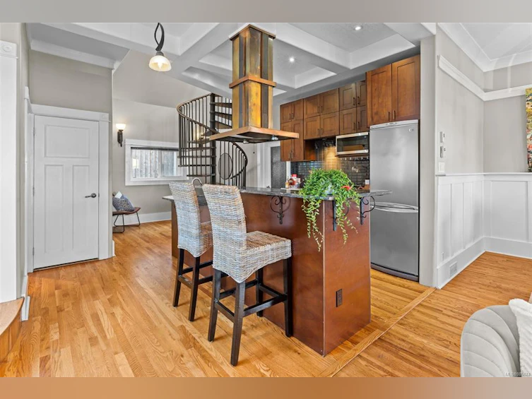 2023 Fernwood Road, Victoria, BC, V8T 2Y8 - 8