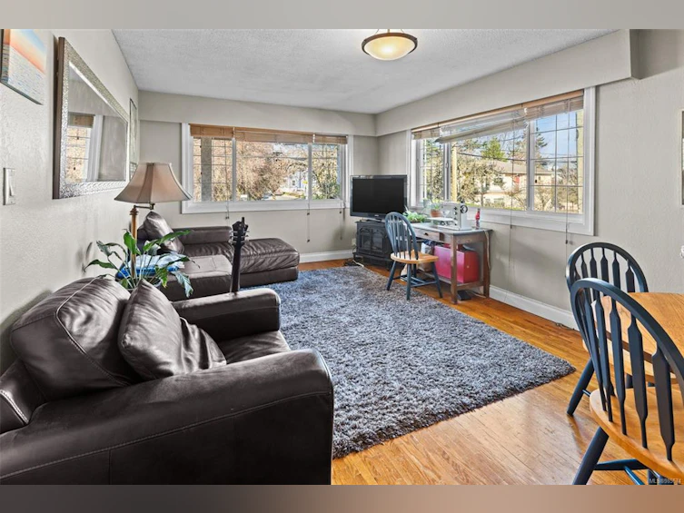 2023 Fernwood Road, Victoria, BC, V8T 2Y8 - 32