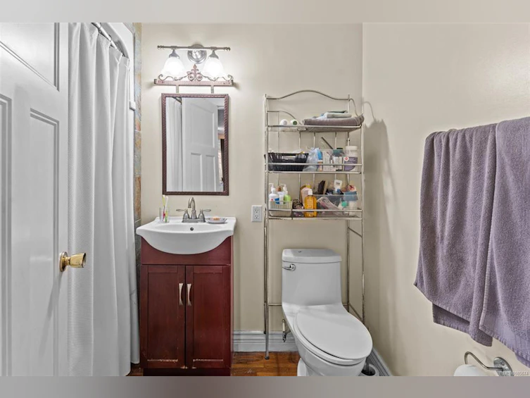 2023 Fernwood Road, Victoria, BC, V8T 2Y8 - 35