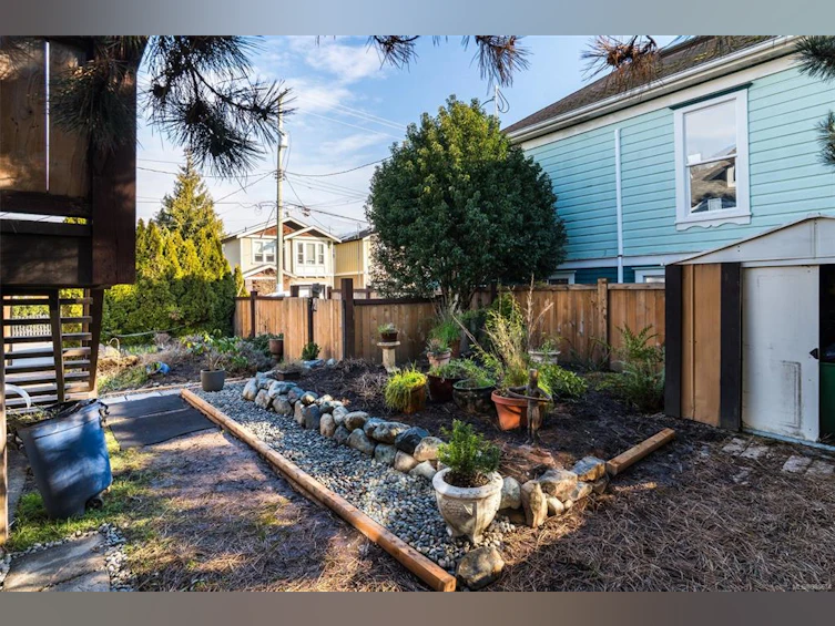 2023 Fernwood Road, Victoria, BC, V8T 2Y8 - 43