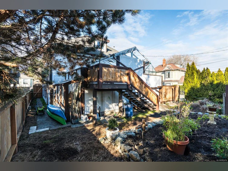 2023 Fernwood Road, Victoria, BC, V8T 2Y8 - 44
